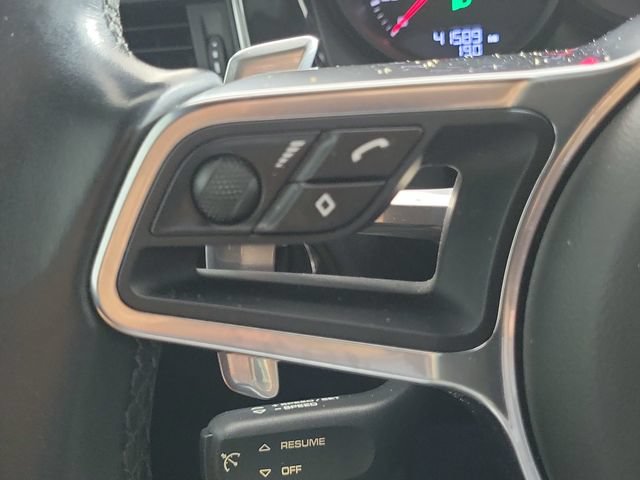 Used 2018 Porsche Macan AWD/4WD image 23