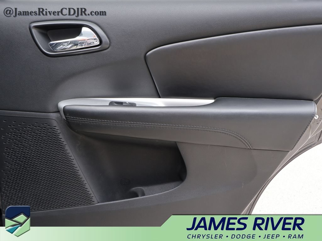 Used 2019 Dodge Journey SE w/ Premium Group FWD image 11