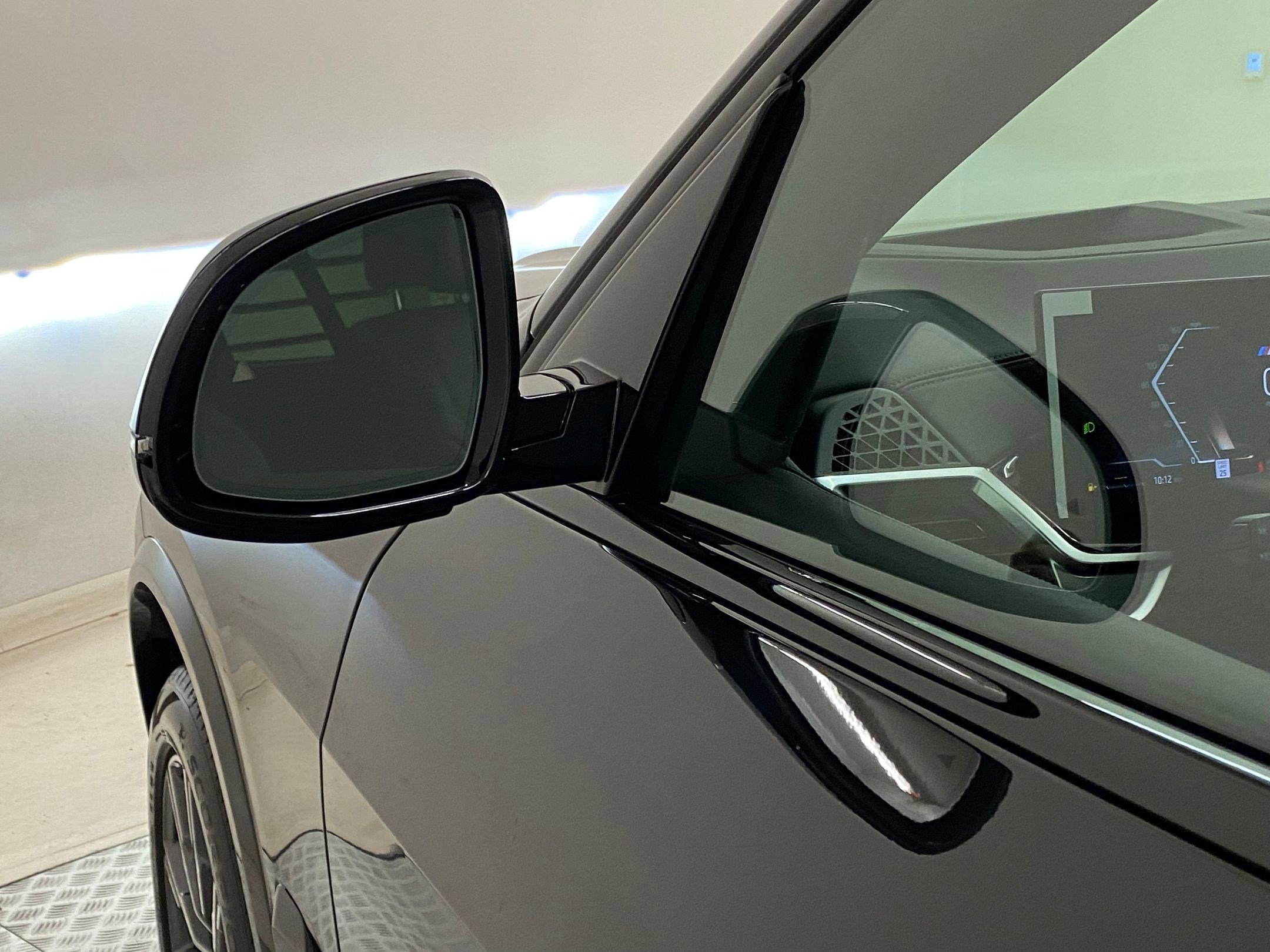 Used 2026 BMW X5 xDrive40i w/ Executive Package image 22