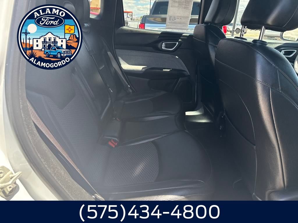 Used 2024 Jeep Compass Latitude image 20