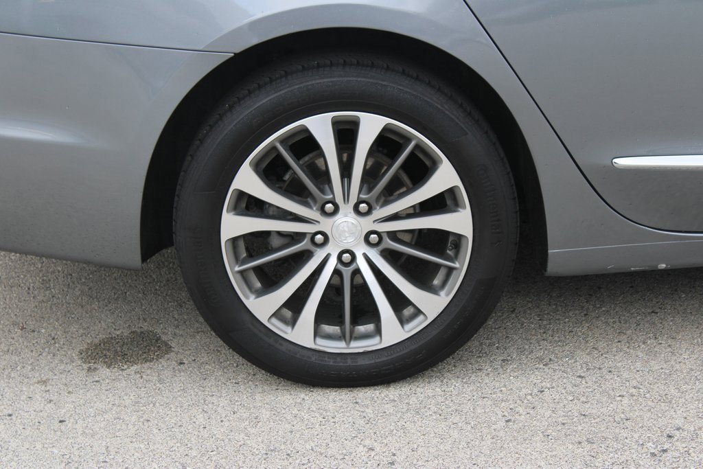 Used 2019 Buick LaCrosse Essence w/ Sun and Shade Package image 31