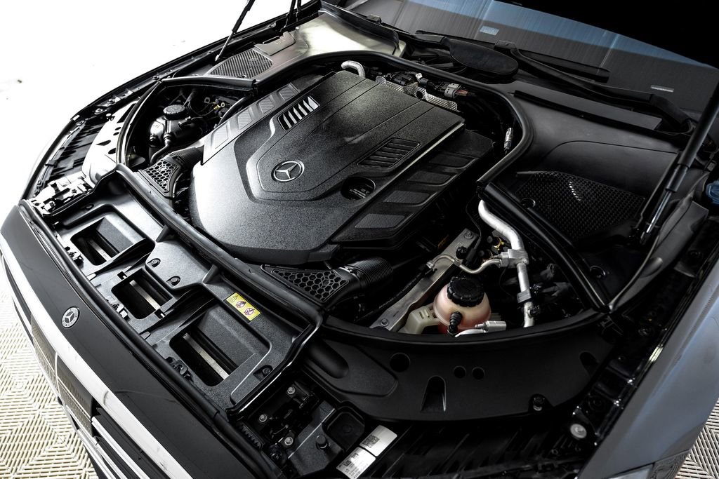Used 2022 Mercedes-Benz S 580 4MATIC Sedan w/ AMG Line Package image 47