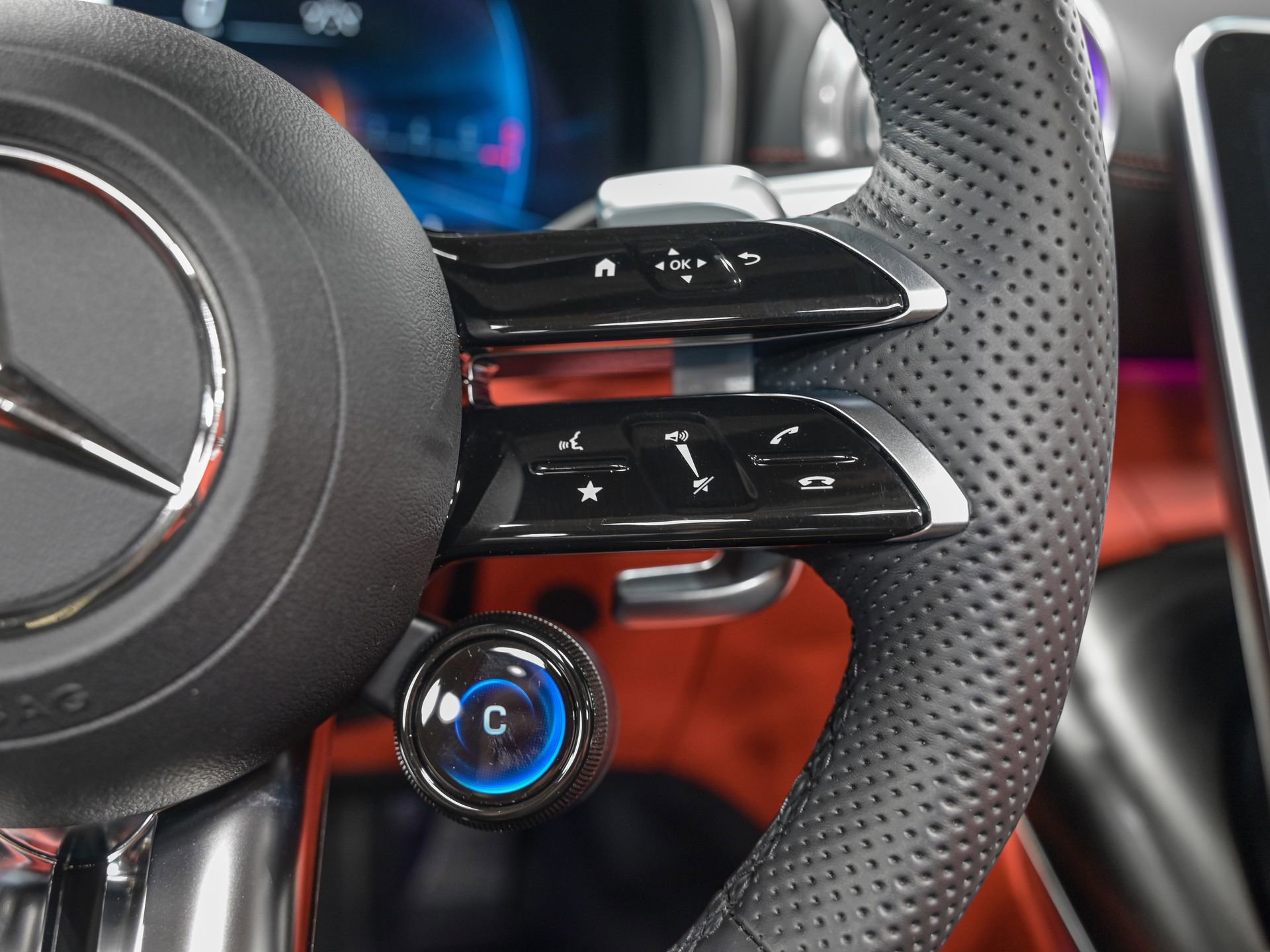 Used 2023 Mercedes-Benz SL 63 AMG 4MATIC image 20