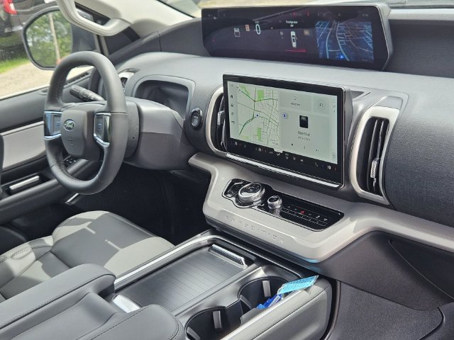 New 2026 Ford Expedition Active RWD image 17