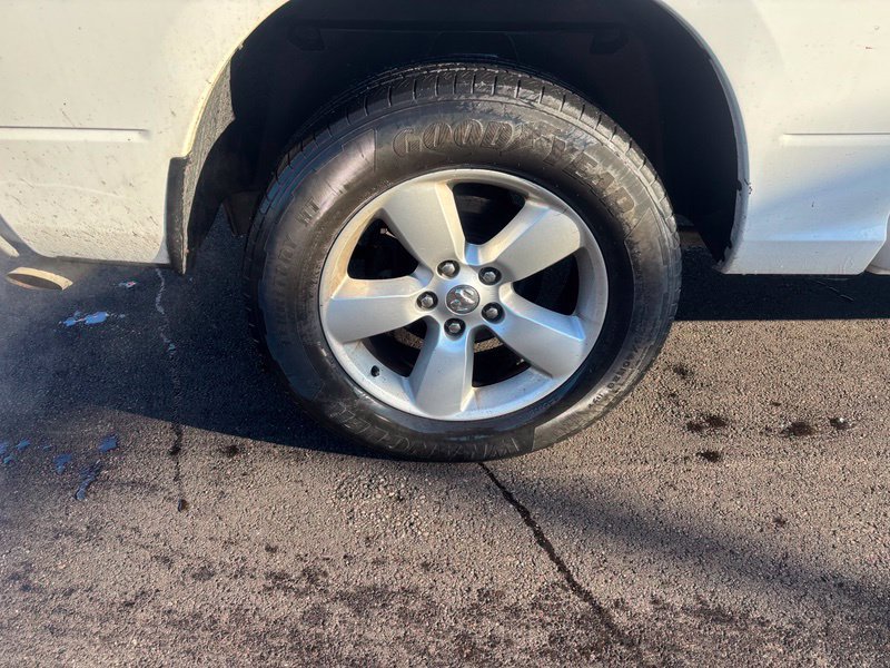 Used 2018 RAM 1500 Classic SLT AWD/4WD image 13