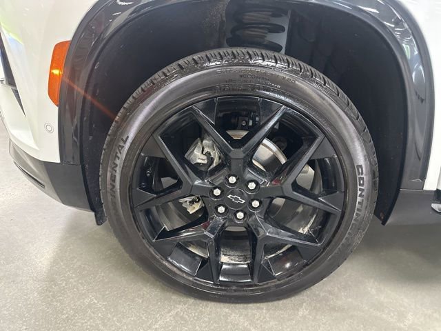 Used 2024 Chevrolet Traverse RS w/ LPO, Floor Liner Package AWD/4WD image 28