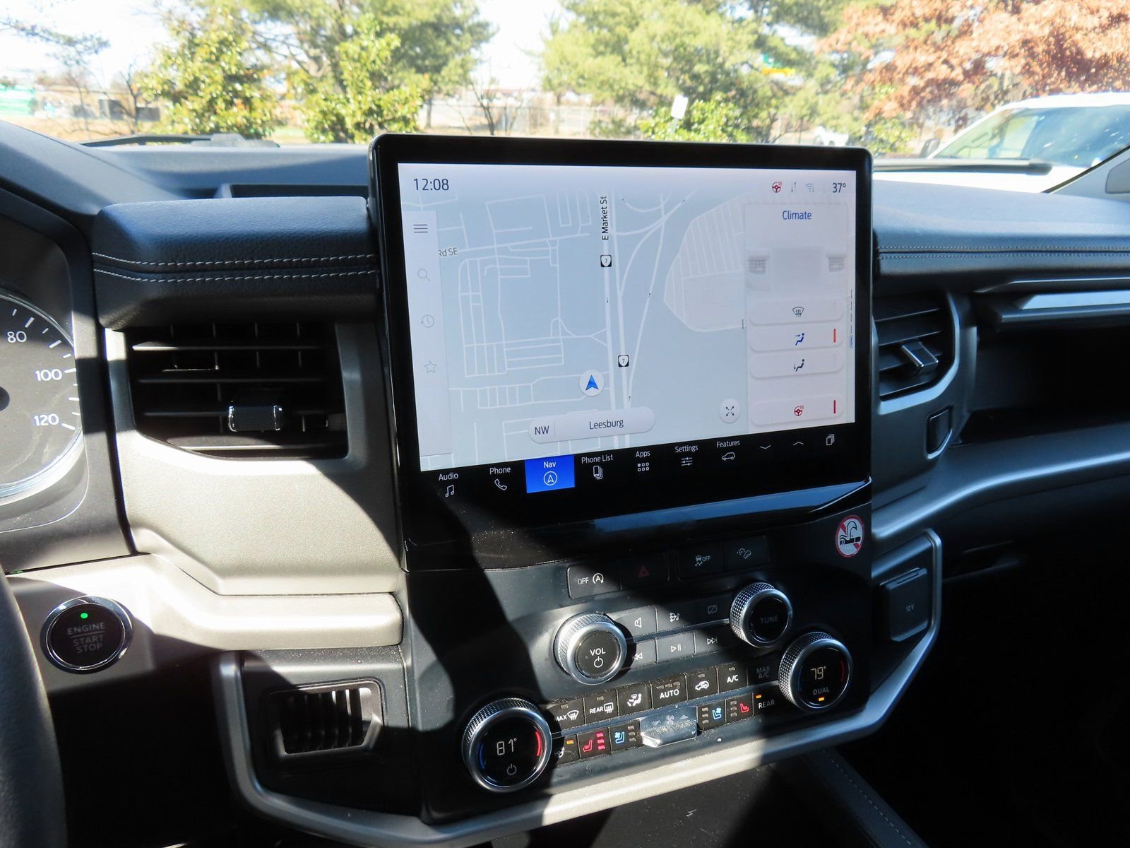 Used 2024 Ford Expedition Max XLT image 22