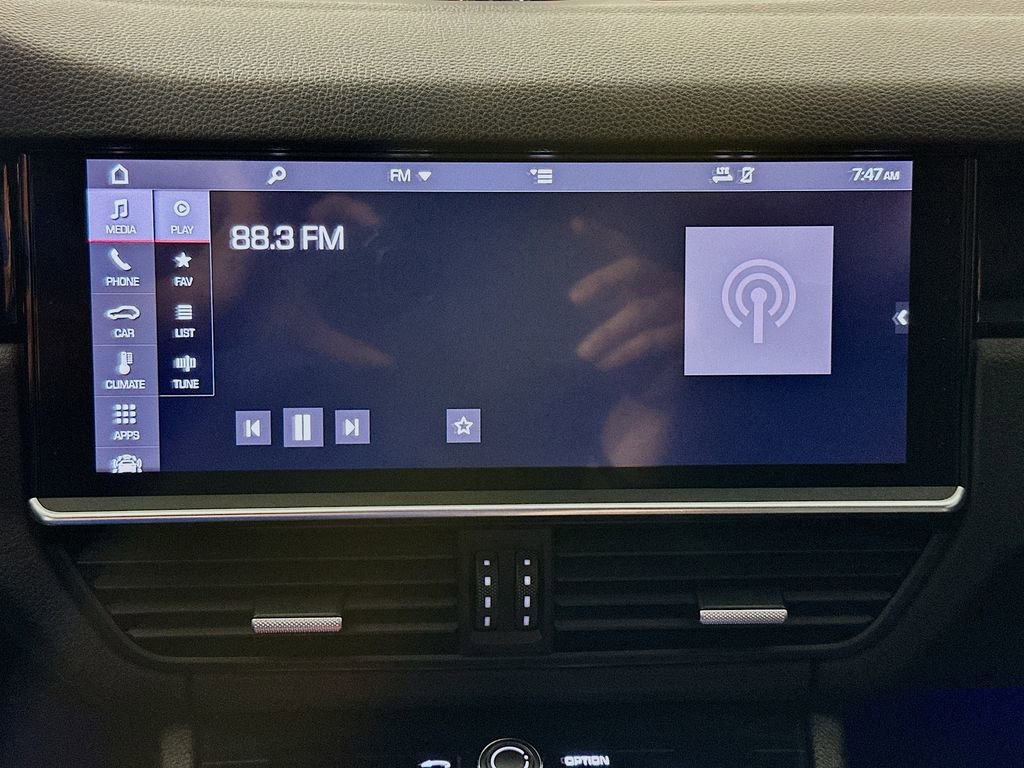 Used 2019 Porsche Cayenne Base image 18