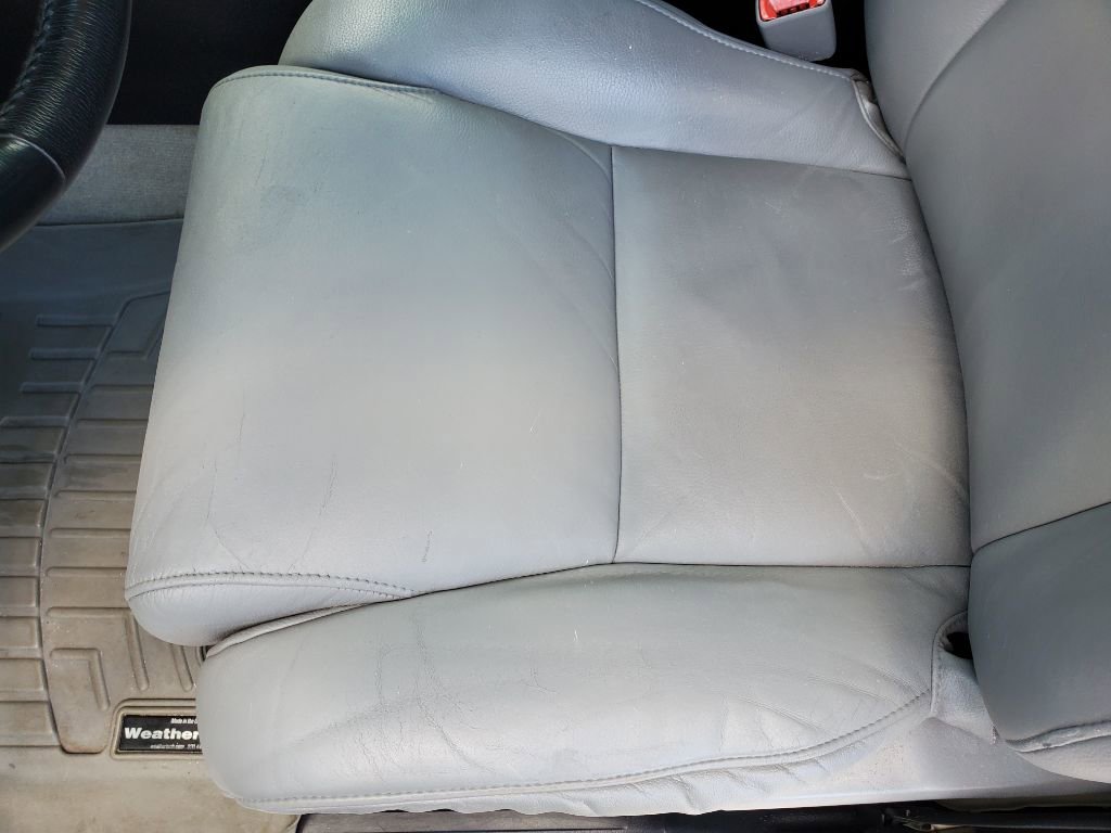 Used 2011 Toyota Sequoia SR5 w/ Premium Pkg RWD image 17