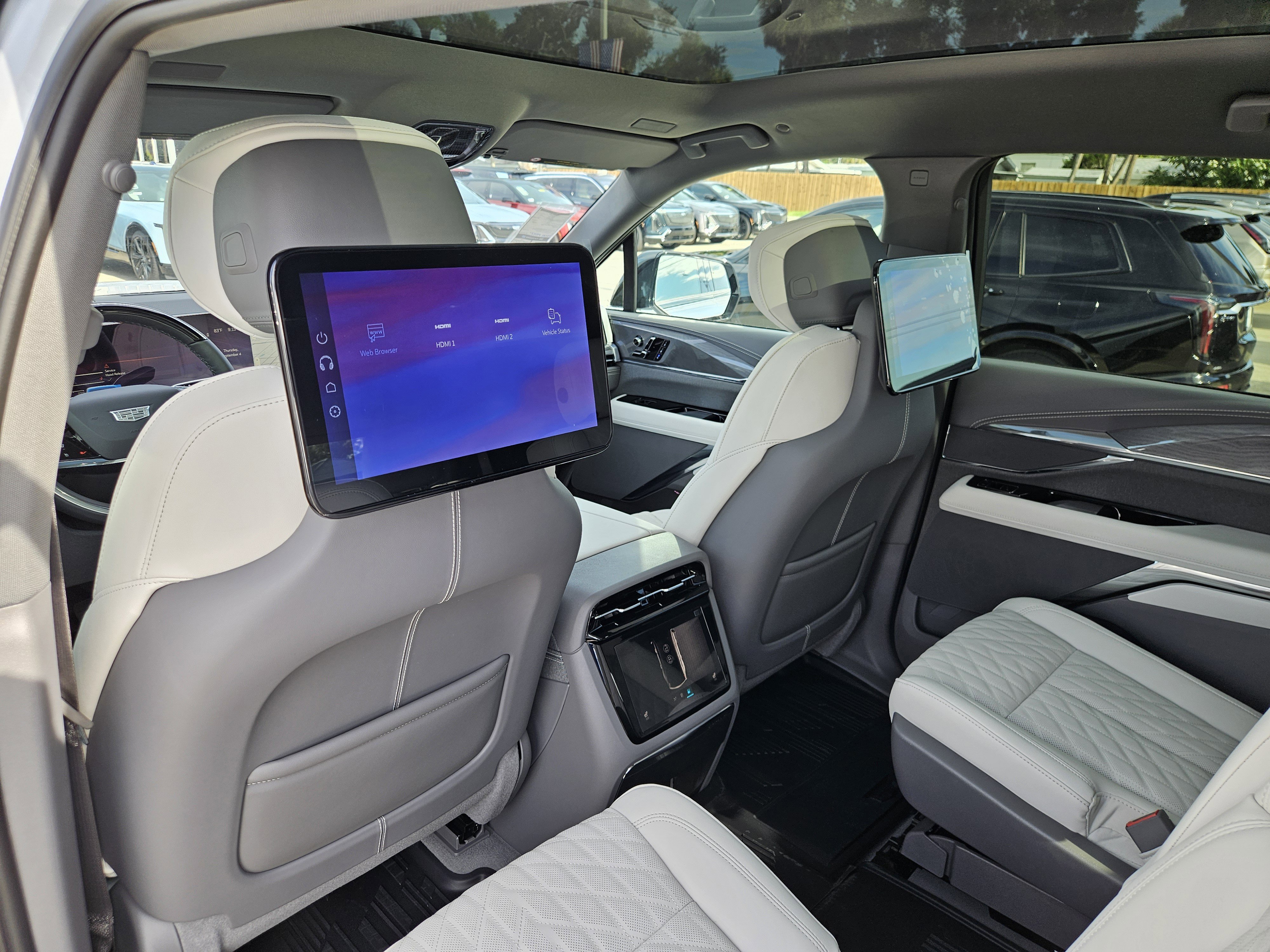 New 2025 Cadillac Lyriq Sport image 17