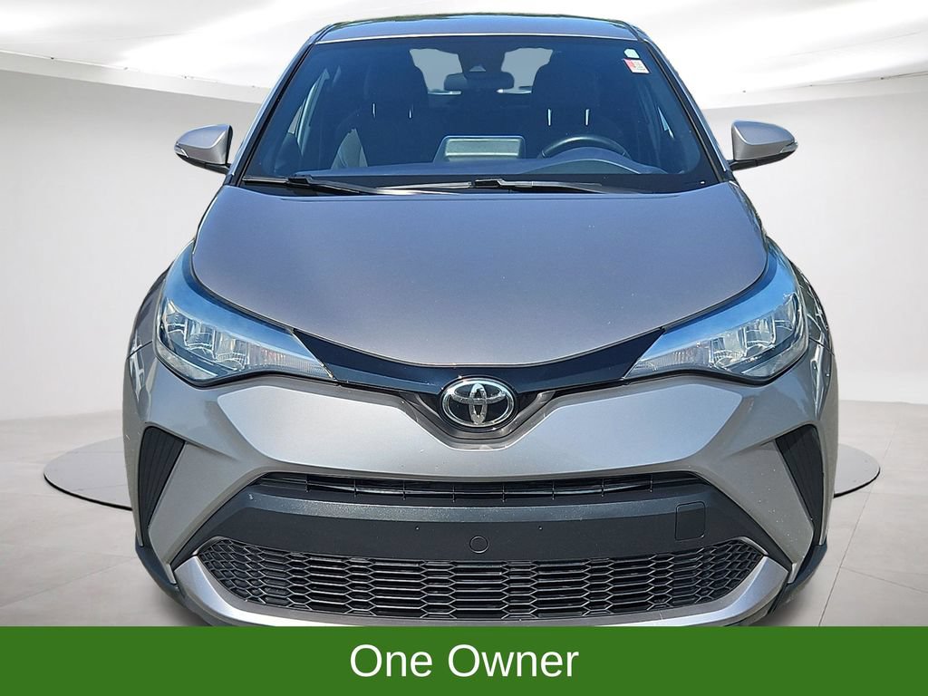 Used 2020 Toyota C-HR XLE FWD image 2