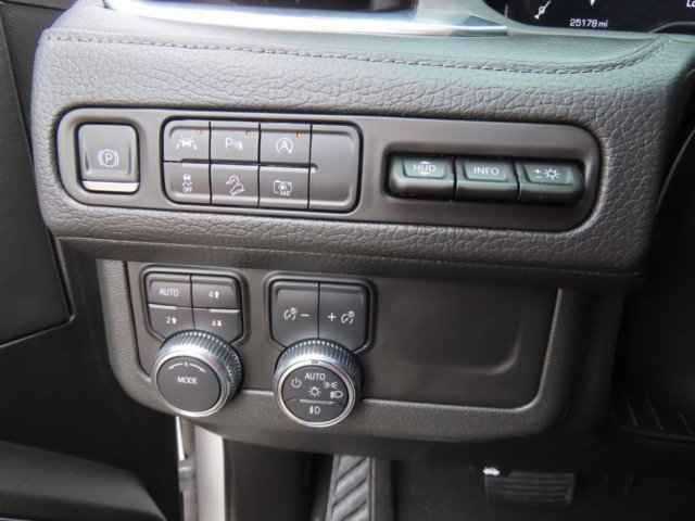 Used 2023 GMC Yukon Denali w/ LPO, Floor Liner Package AWD/4WD image 26