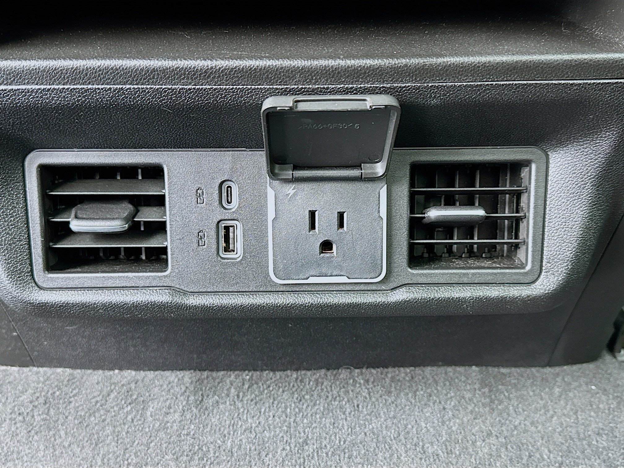 Used 2024 Chevrolet Silverado 2500 LTZ AWD/4WD image 16