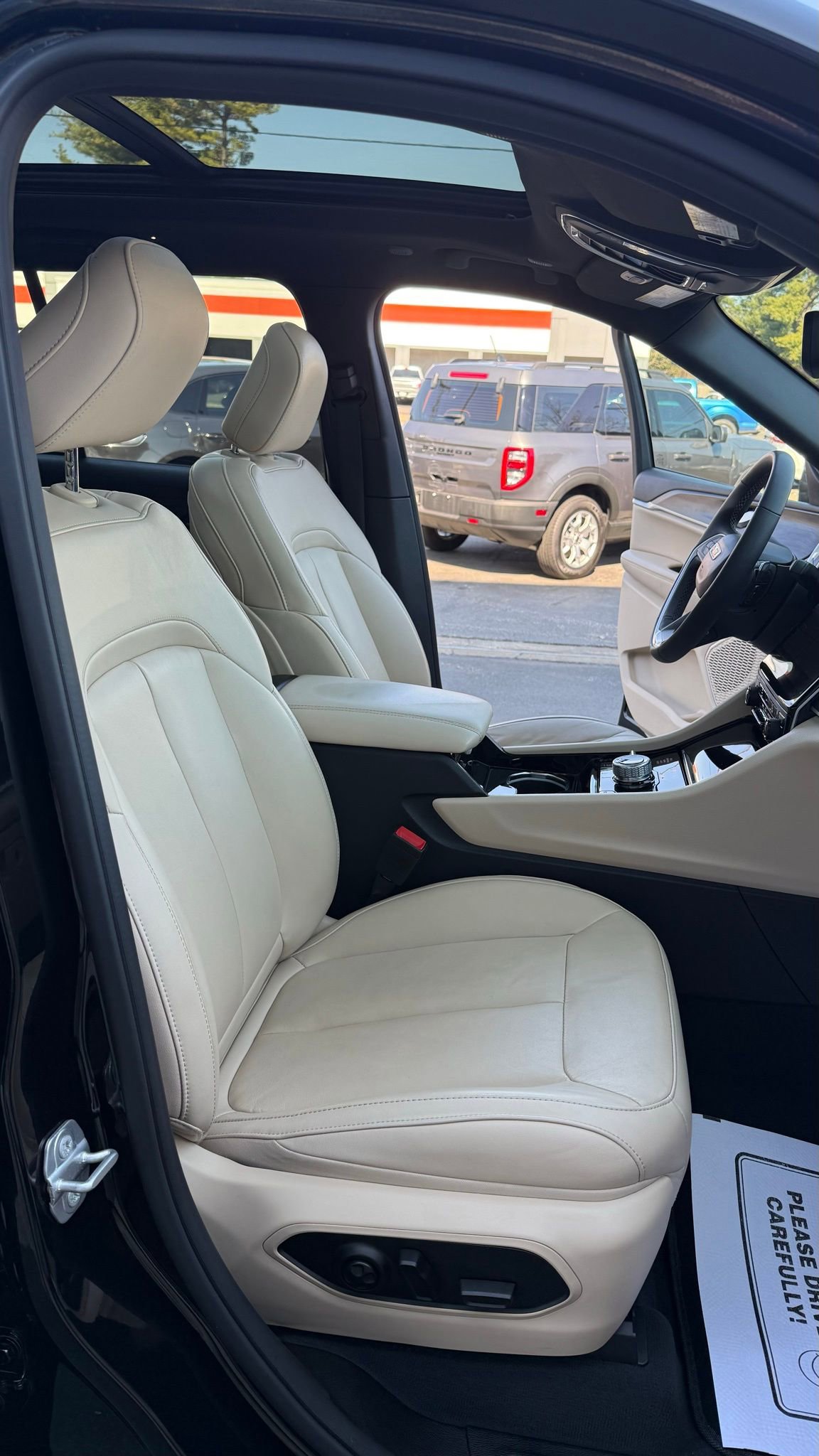 Used 2023 Jeep Grand Cherokee 4WD 4xe image 26