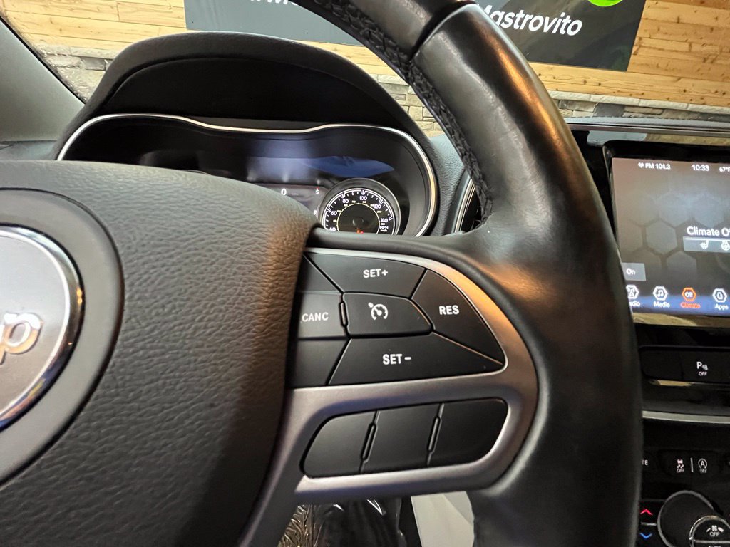 Used 2020 Jeep Cherokee Limited AWD/4WD image 33