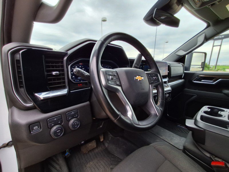 Used 2025 Chevrolet Silverado 2500 LT AWD/4WD image 10