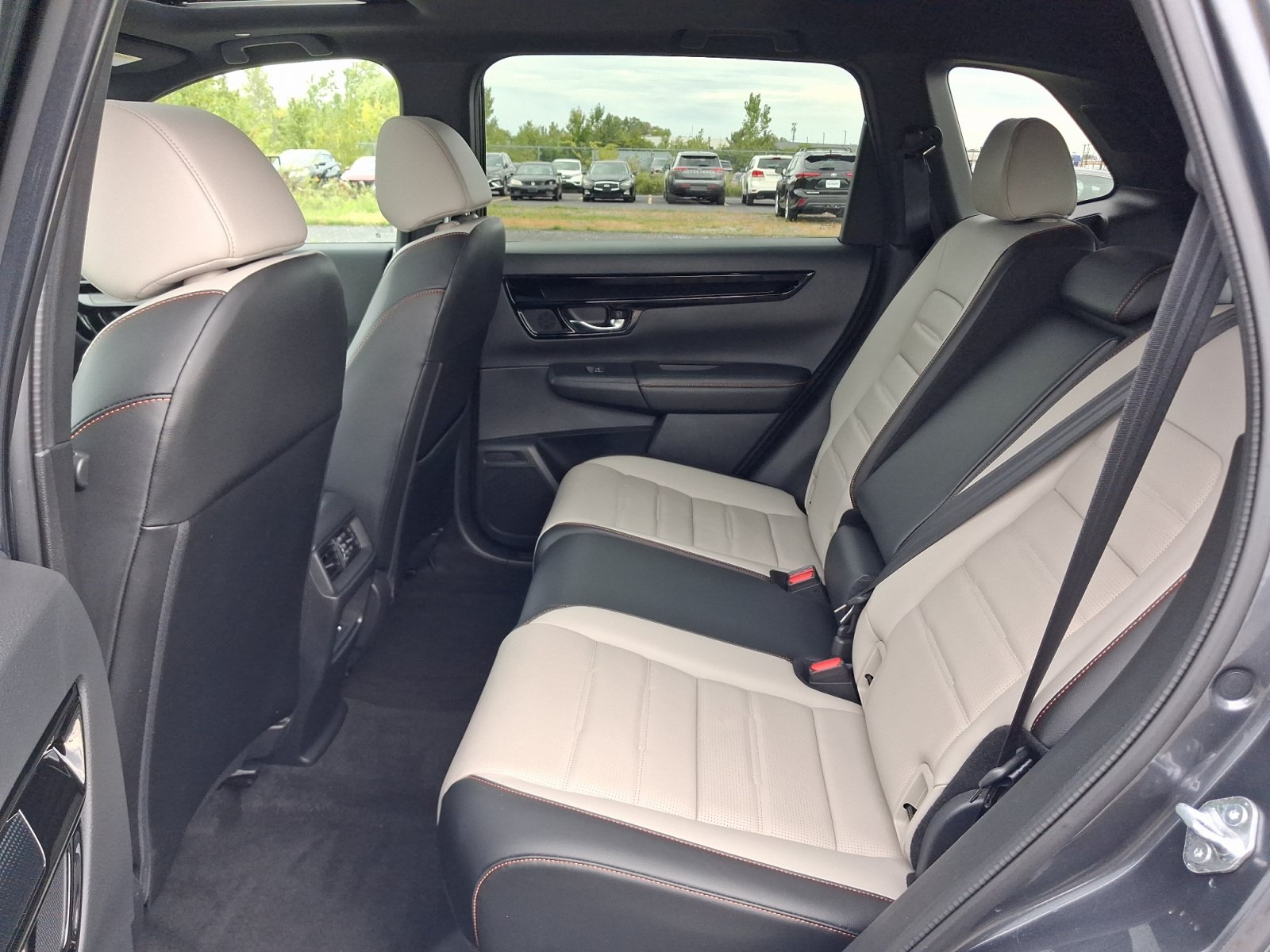 Used 2025 Honda CR-V Sport Touring image 18