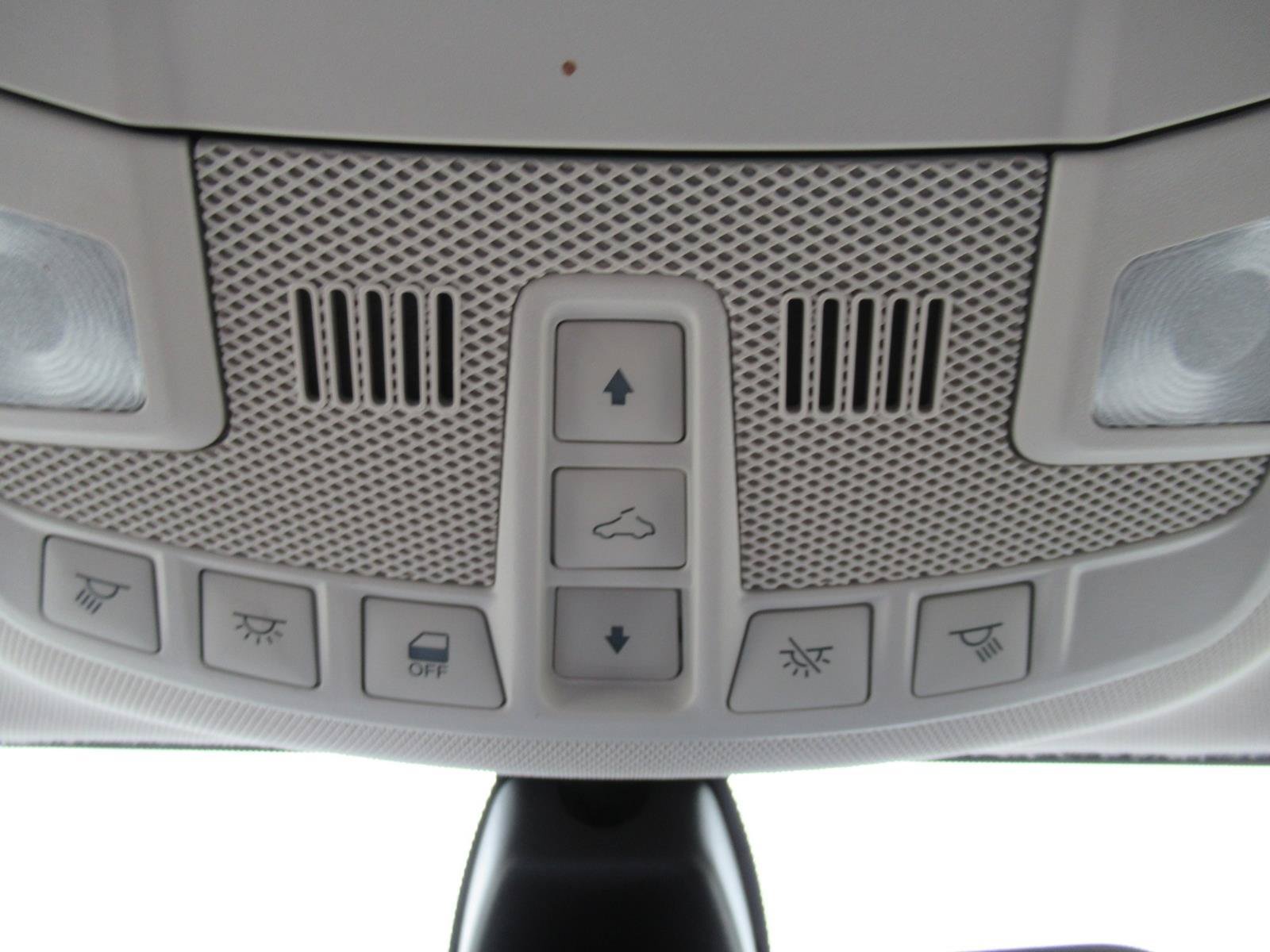 Used 2013 Ford Fusion Titanium w/ Titanium Driver Assist Pkg FWD image 32