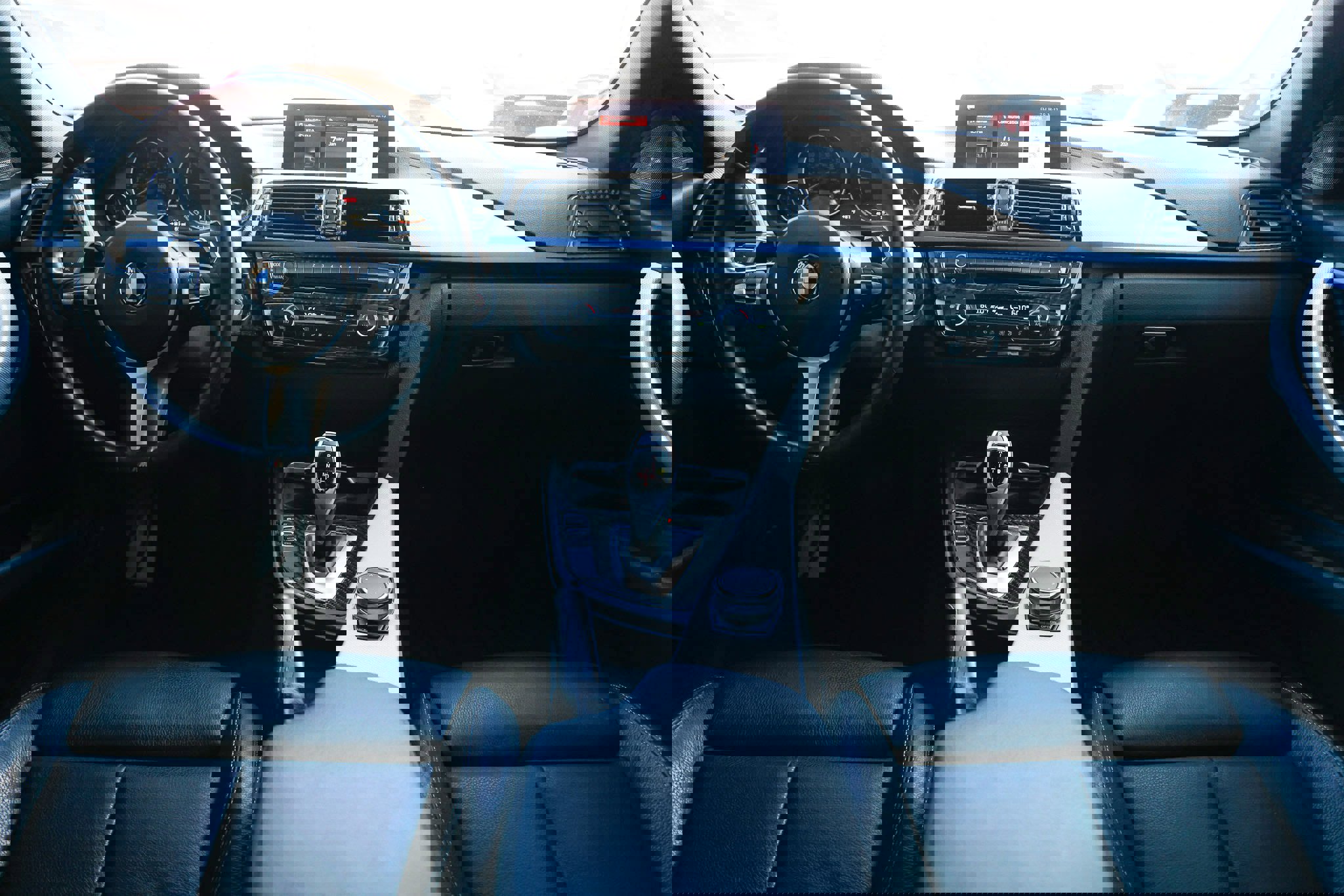 Used 2018 BMW 340i xDrive Sedan w/ Premium Package image 27