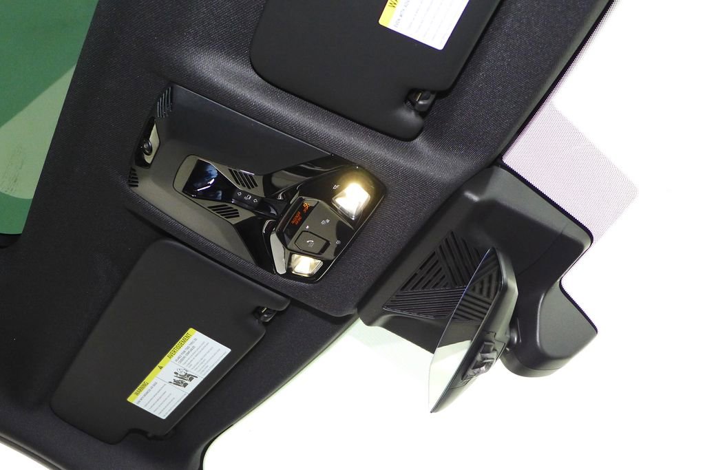 Used 2025 BMW X2 M35i image 17