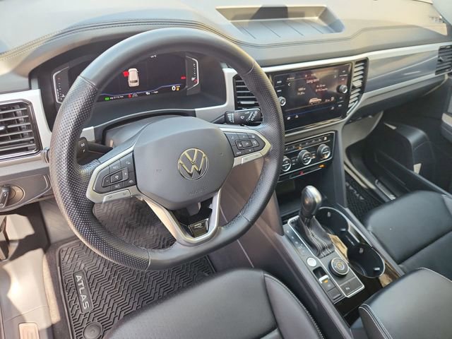 Used 2023 Volkswagen Atlas SEL R-Line AWD/4WD image 10