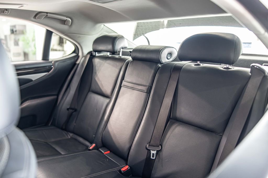 Used 2017 Lexus LS 460 AWD w/ Comfort Package image 35