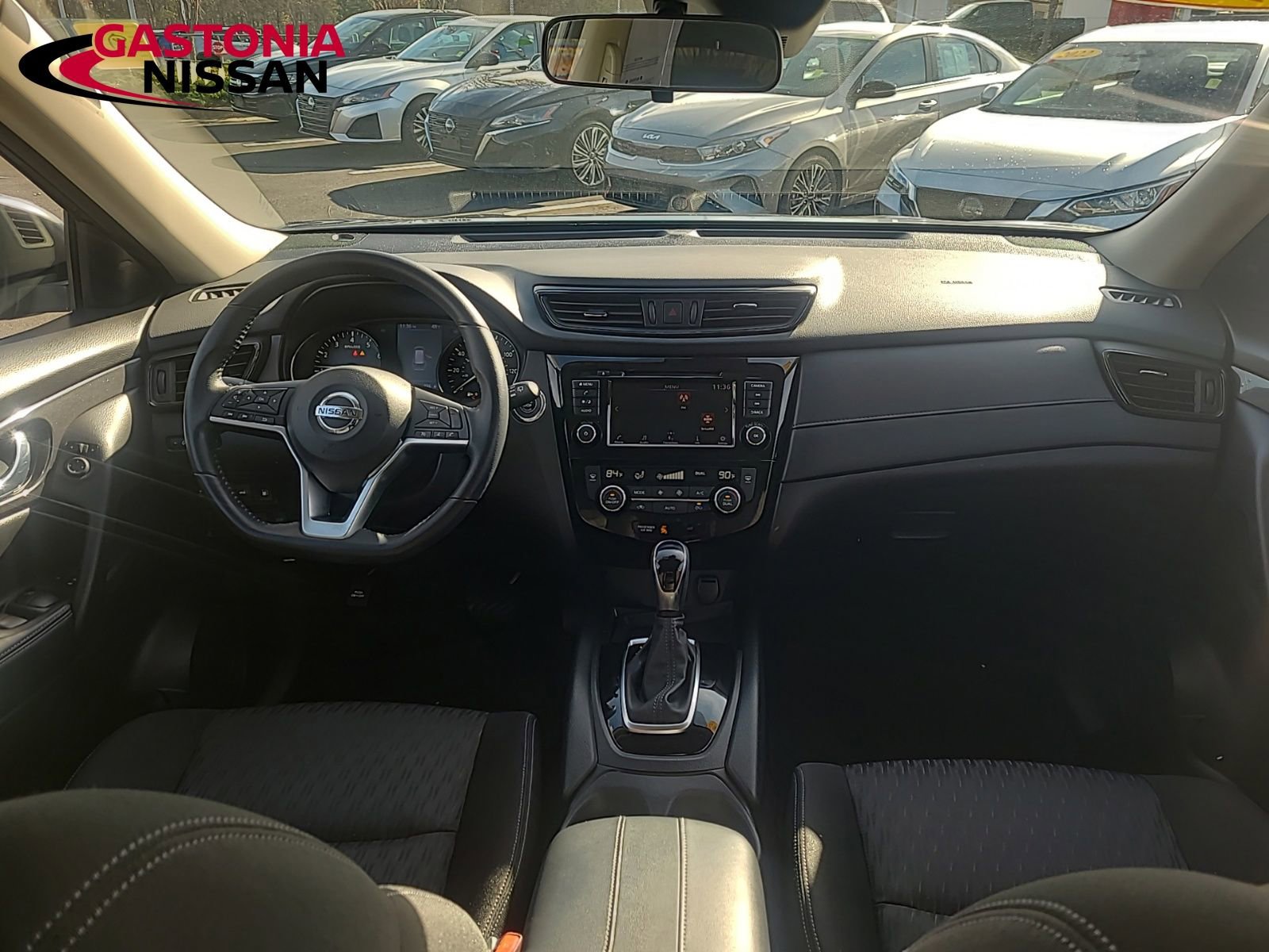 Used 2020 Nissan Rogue SV image 27