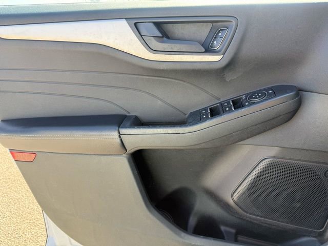 Used 2022 Ford Escape SE image 19