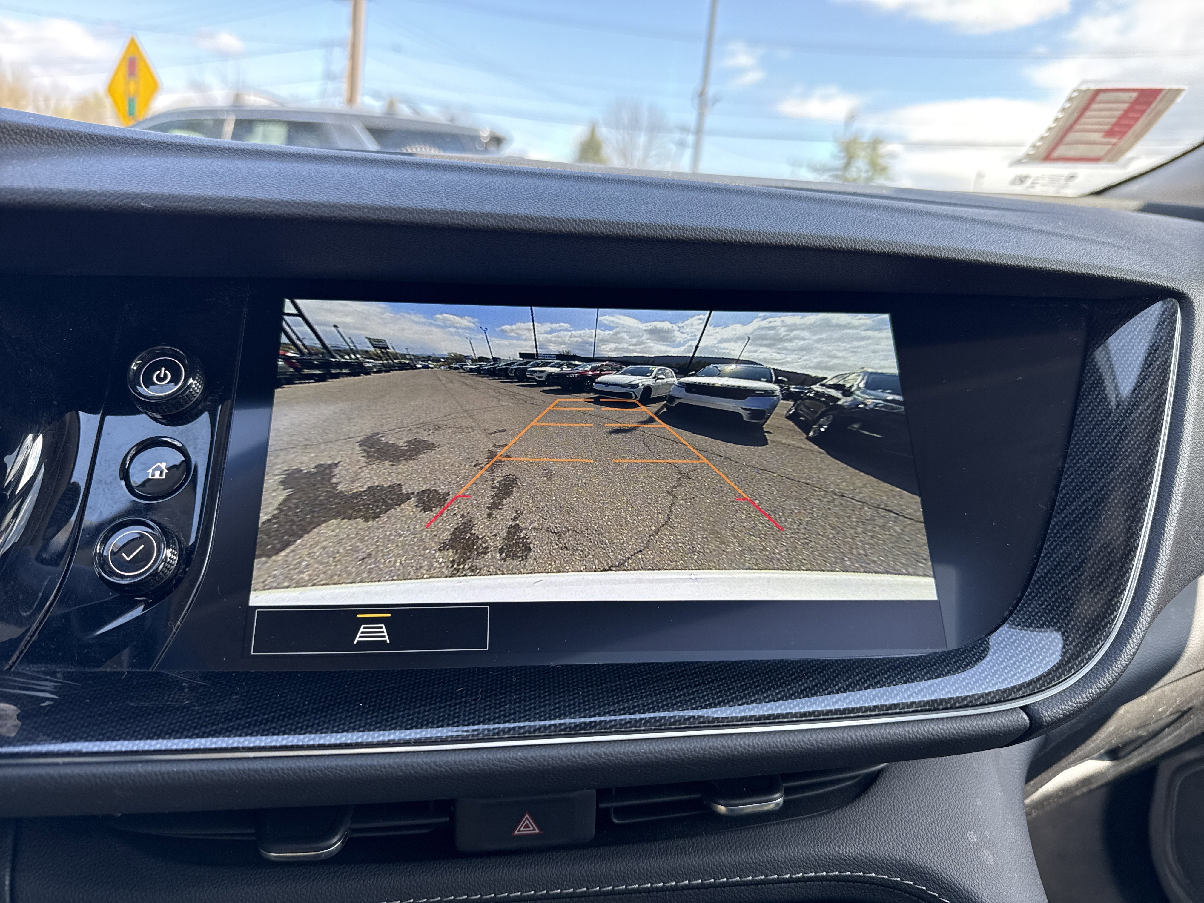 Used 2023 Buick Envision Essence w/ Sport Touring Package image 23