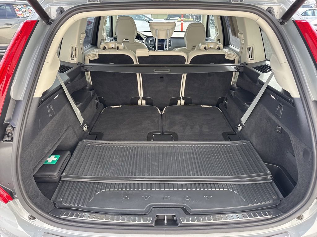 Used 2024 Volvo XC90 B5 Plus image 12
