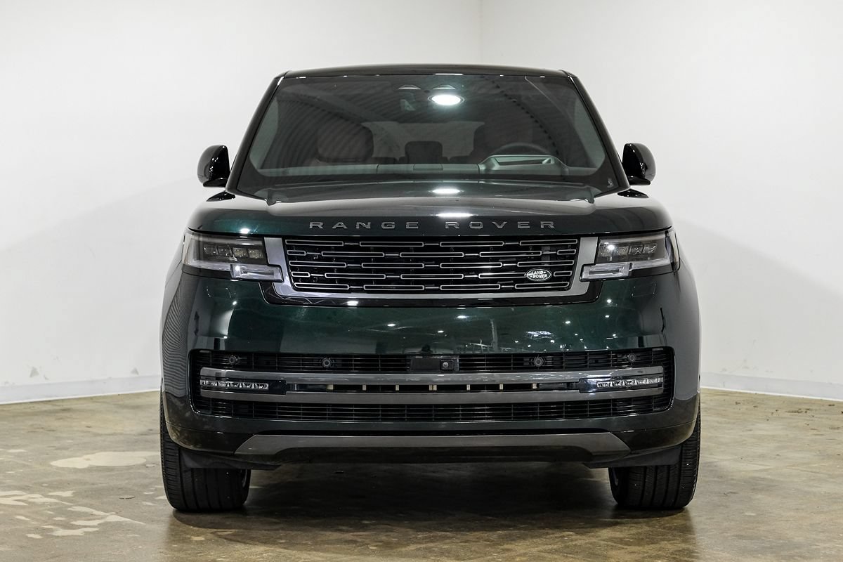 Used 2025 Land Rover Range Rover Long Wheelbase SE AWD/4WD image 6