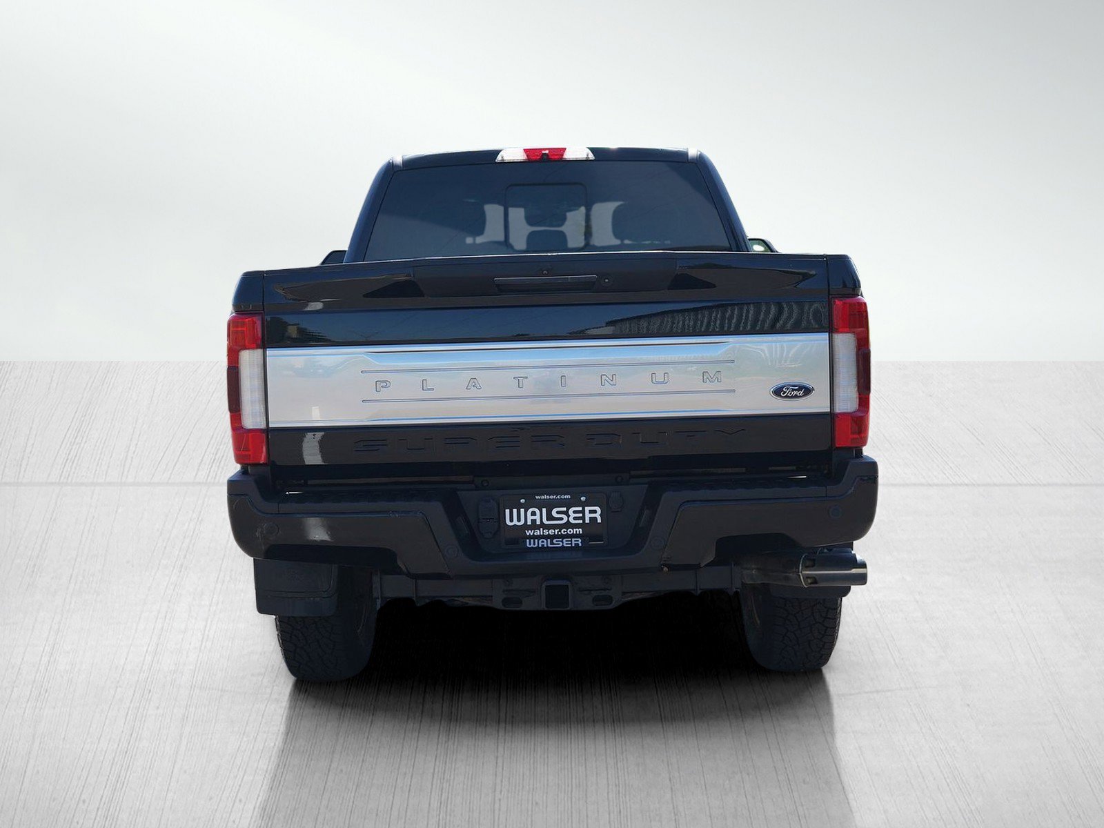 Used 2018 Ford F250 Platinum w/ Platinum Ultimate Package AWD/4WD image 5