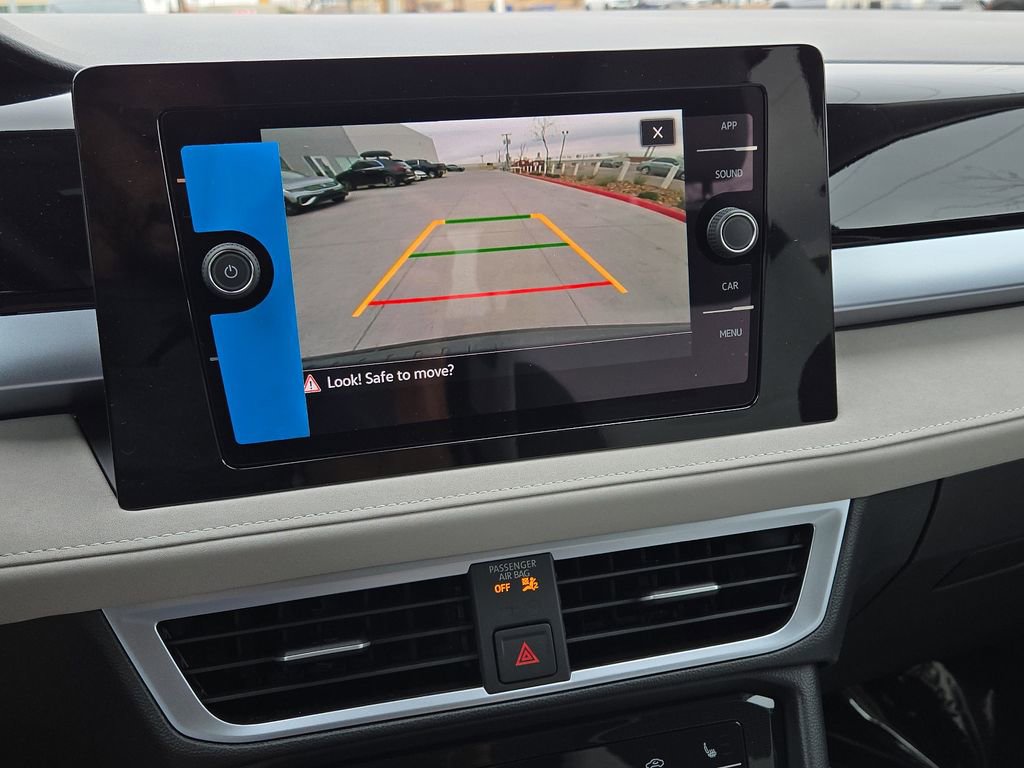 Used 2025 Volkswagen Taos SE FWD image 22