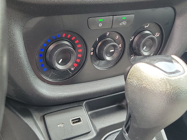 Used 2022 RAM ProMaster City Tradesman FWD image 25