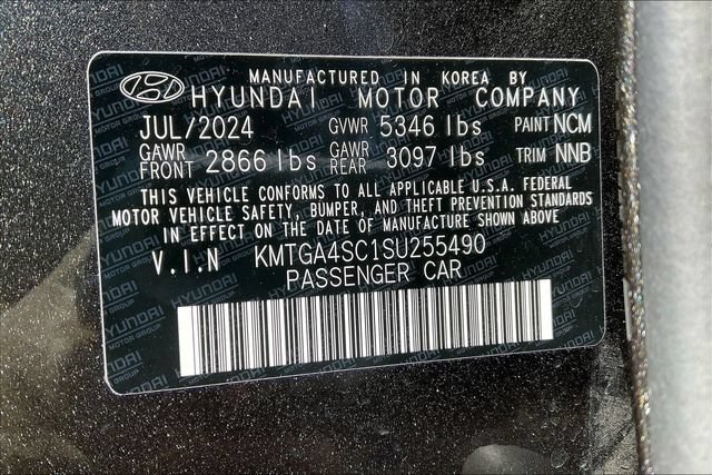 Certified 2025 Genesis G80 2.5T AWD/4WD image 35