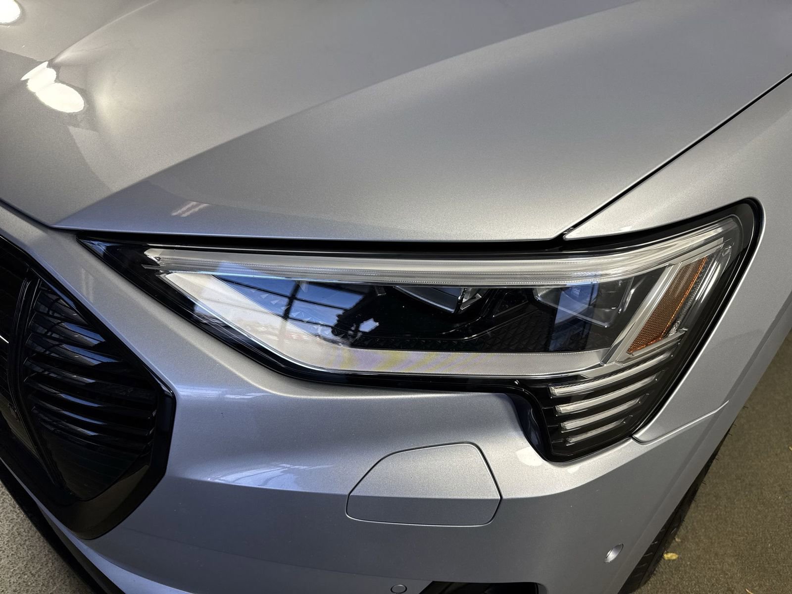 Used 2021 Audi e-tron Premium w/ Convenience Plus Package image 29