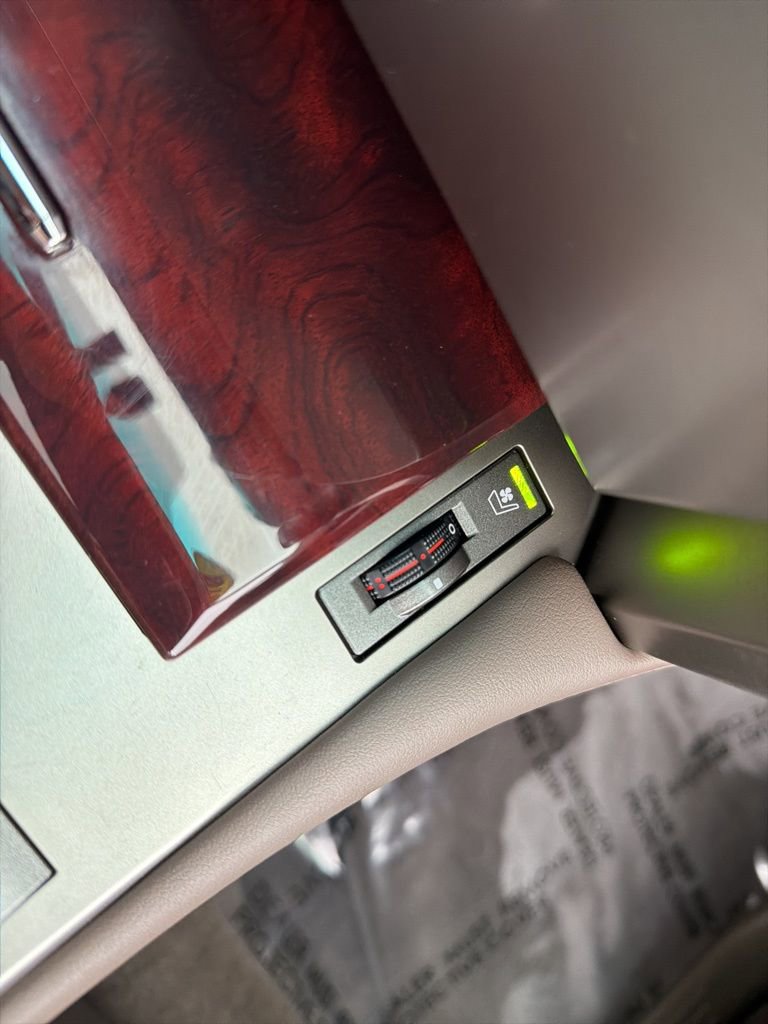 Used 2012 Lexus GX 460 w/ Comfort Plus Pkg image 19