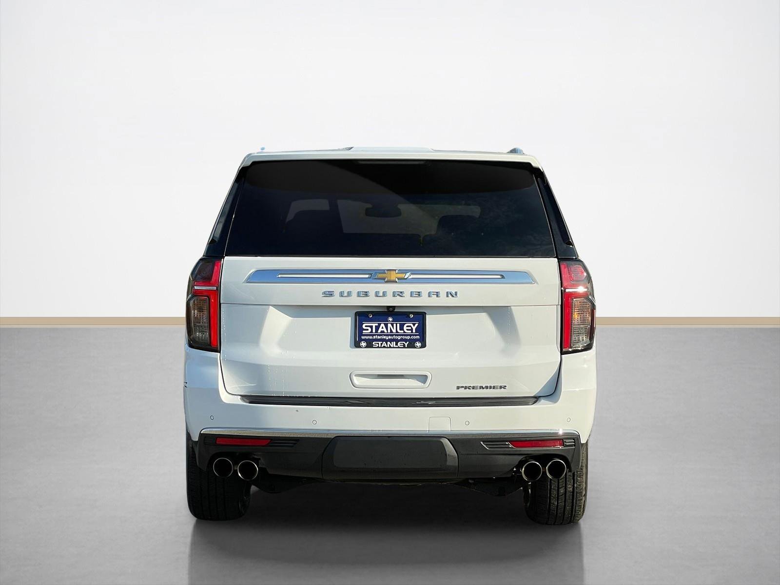 Used 2023 Chevrolet Suburban Premier image 6