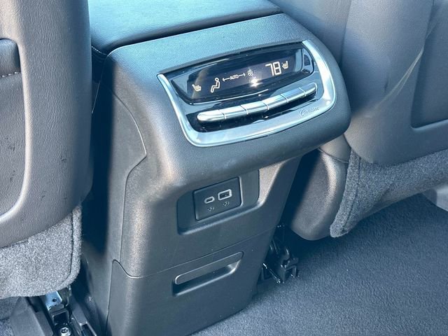 Used 2025 Cadillac XT6 Premium Luxury image 18