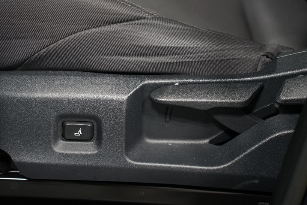 Certified 2025 Toyota Tacoma SR5 RWD image 34