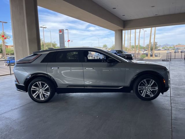 Used 2024 Cadillac Lyriq Tech AWD/4WD image 8
