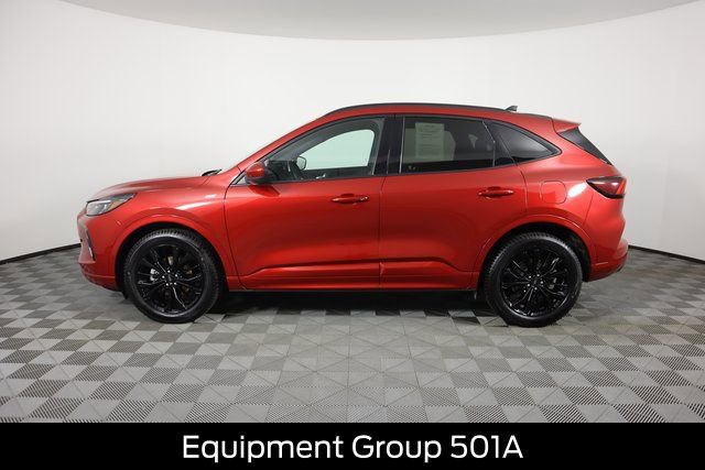Certified 2023 Ford Escape ST-Line Elite AWD/4WD image 9