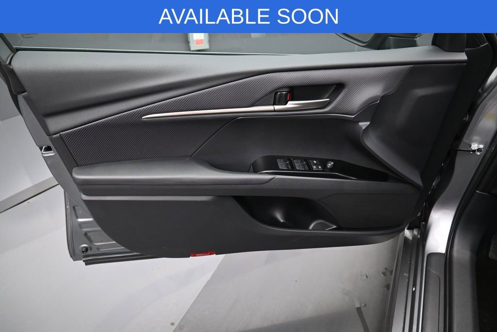 Used 2026 Toyota Camry SE FWD image 11