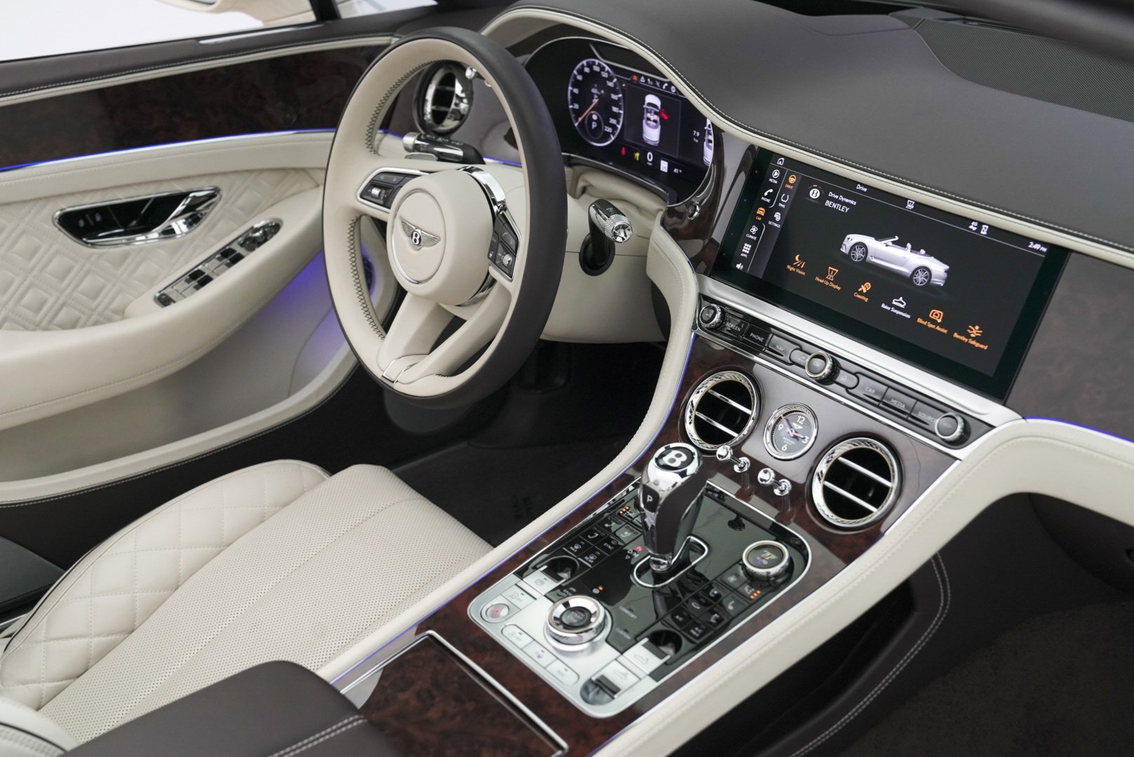 Used 2023 Bentley Continental GT Azure image 53