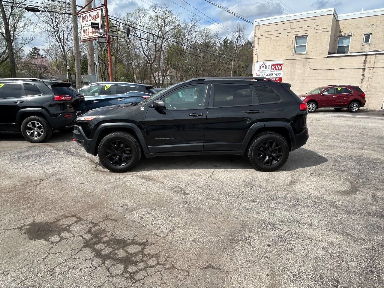Used 2016 Jeep Cherokee Trailhawk w/ Cold Weather Group image 4