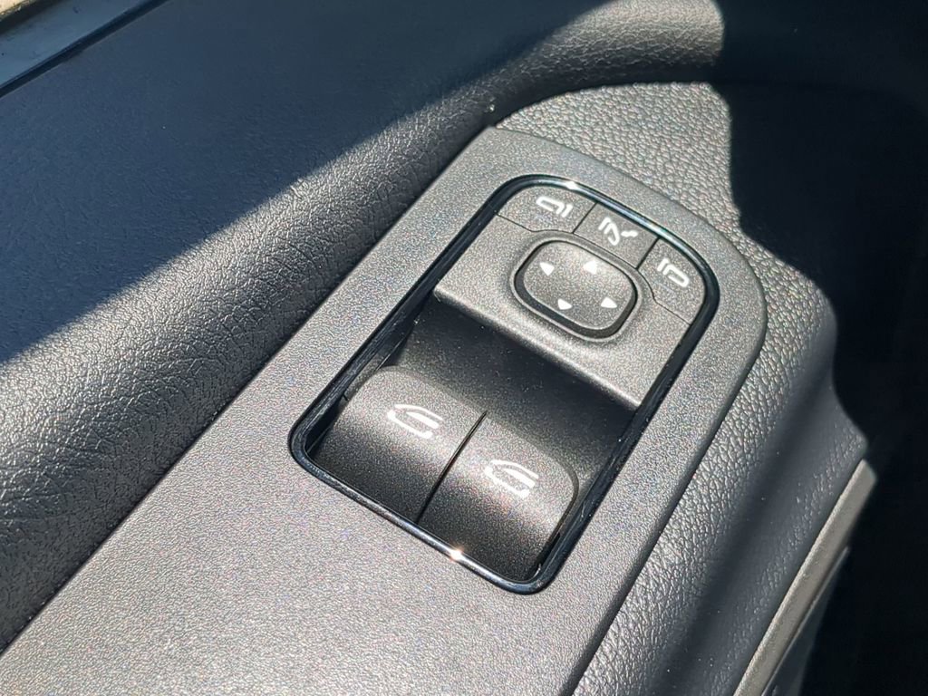 Used 2024 Mercedes-Benz Sprinter 144 Cargo image 10