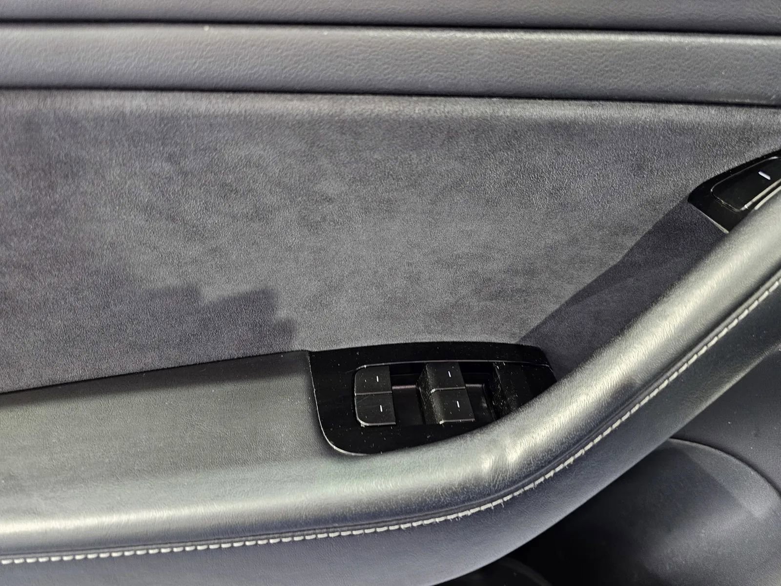 Used 2017 Tesla Model 3 Long Range RWD image 13