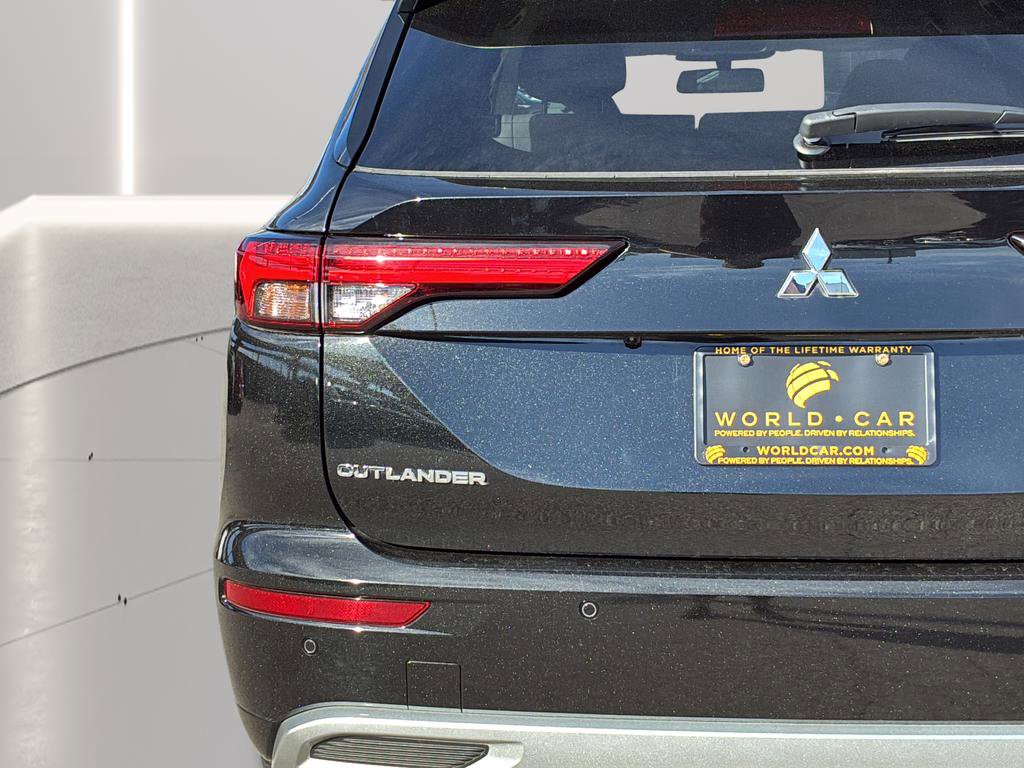 Used 2023 Mitsubishi Outlander SEL image 30