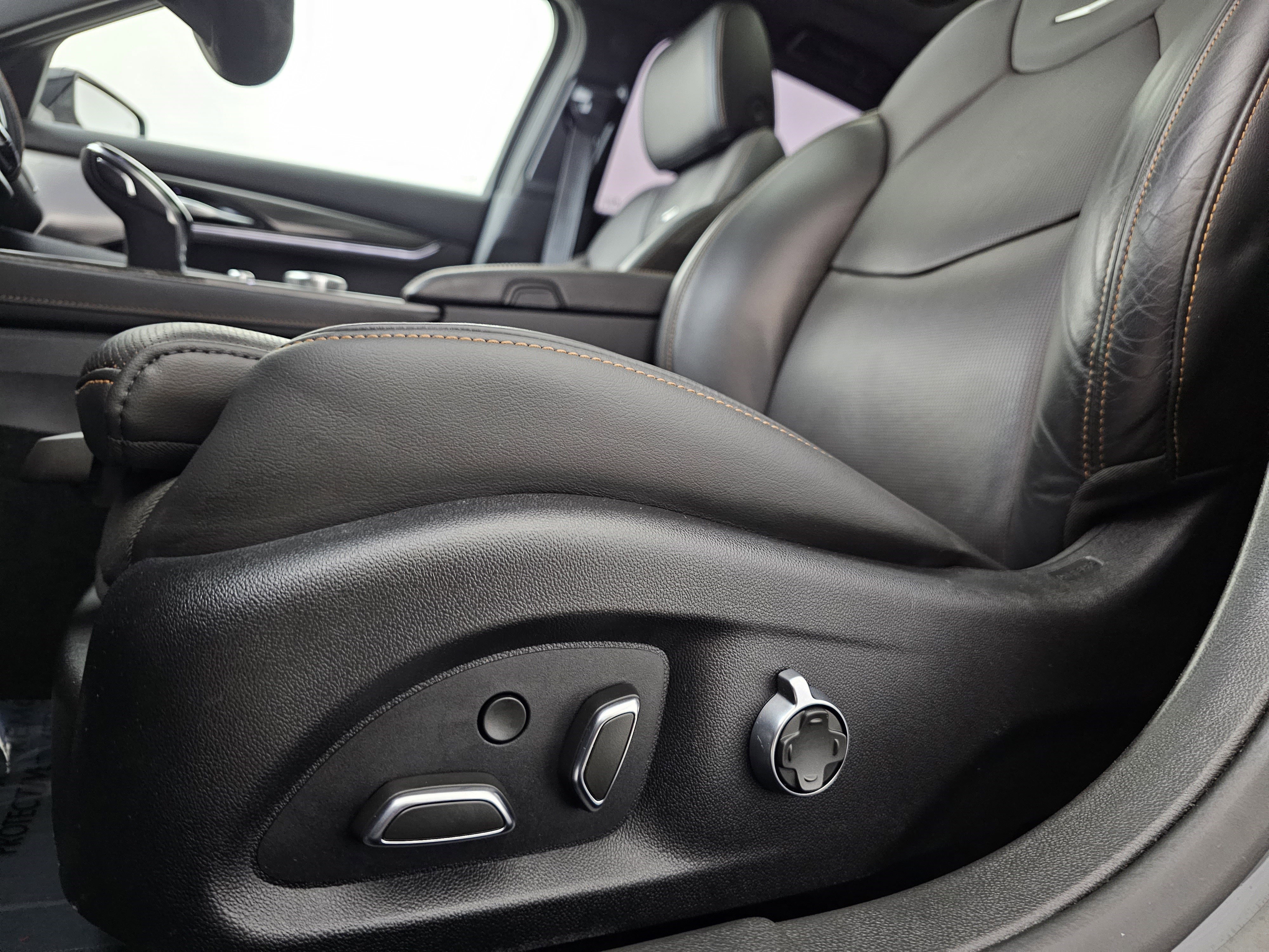 Used 2021 Cadillac CT5 V w/ Premium Package image 11