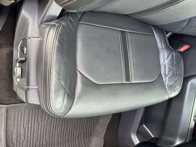 Used 2023 Ford Expedition Max Platinum image 18